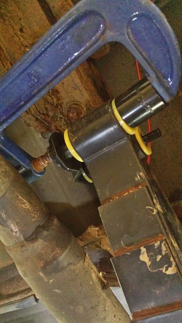 How to change rear leaf springs